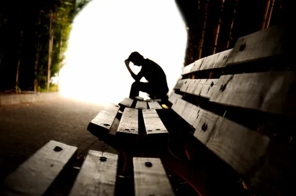 El impacto de la soledad en la salud emocional