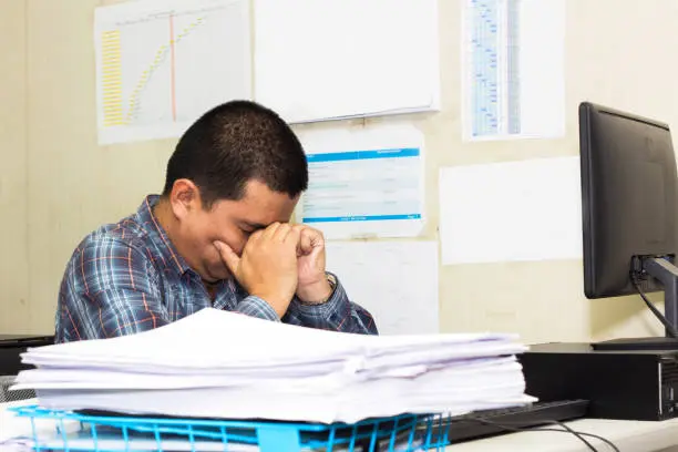 Qué situaciones pueden provocar agotamiento laboral